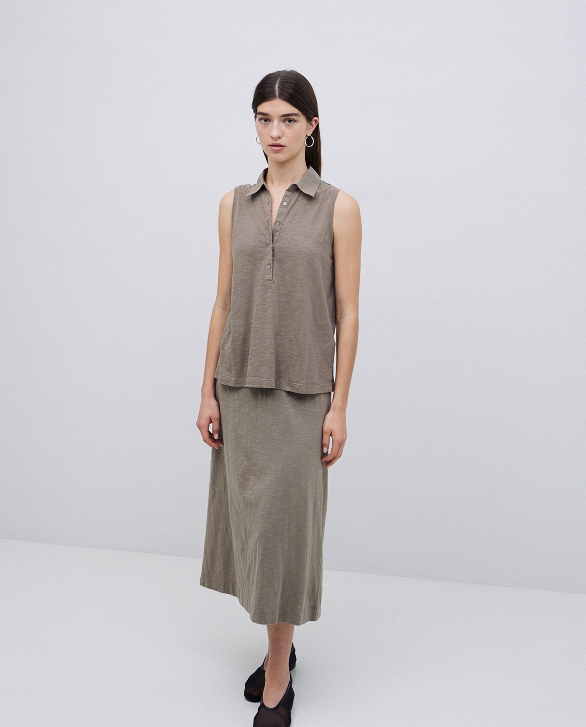 Top cuello polo botones caqui 4