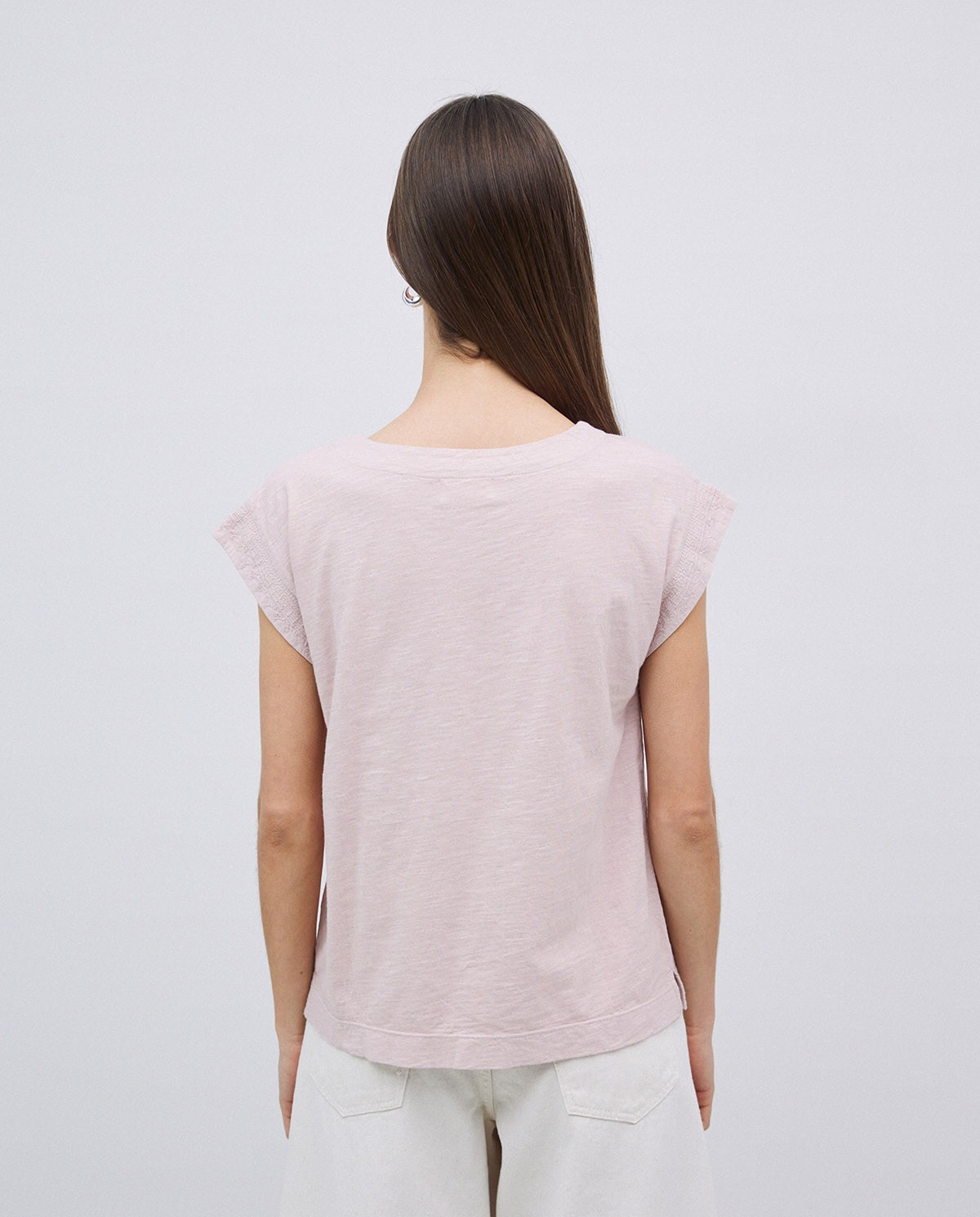 Camiseta sin mangas bordado rosa pálido 4
