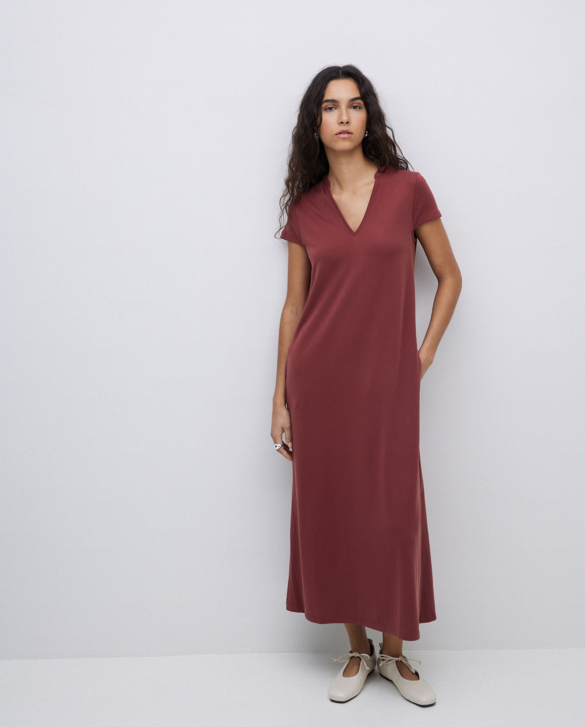 Burgundy cap-sleeve midi dress 1