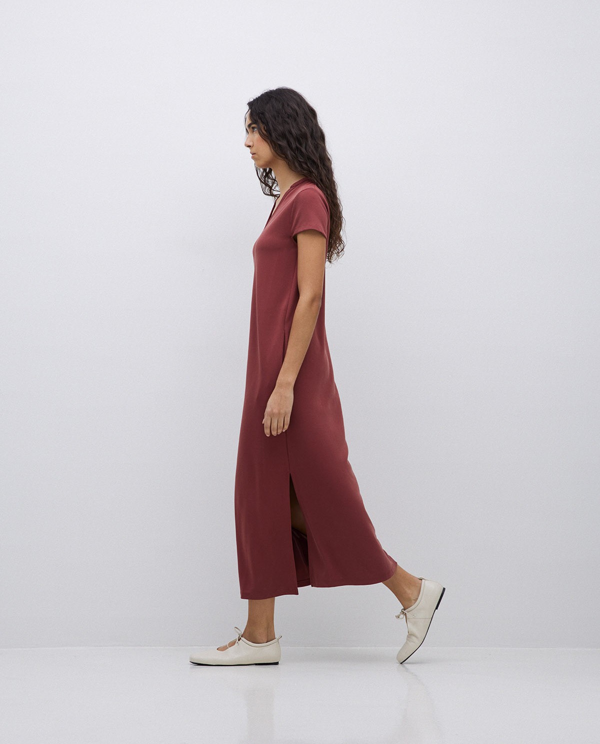 Burgundy cap-sleeve midi dress