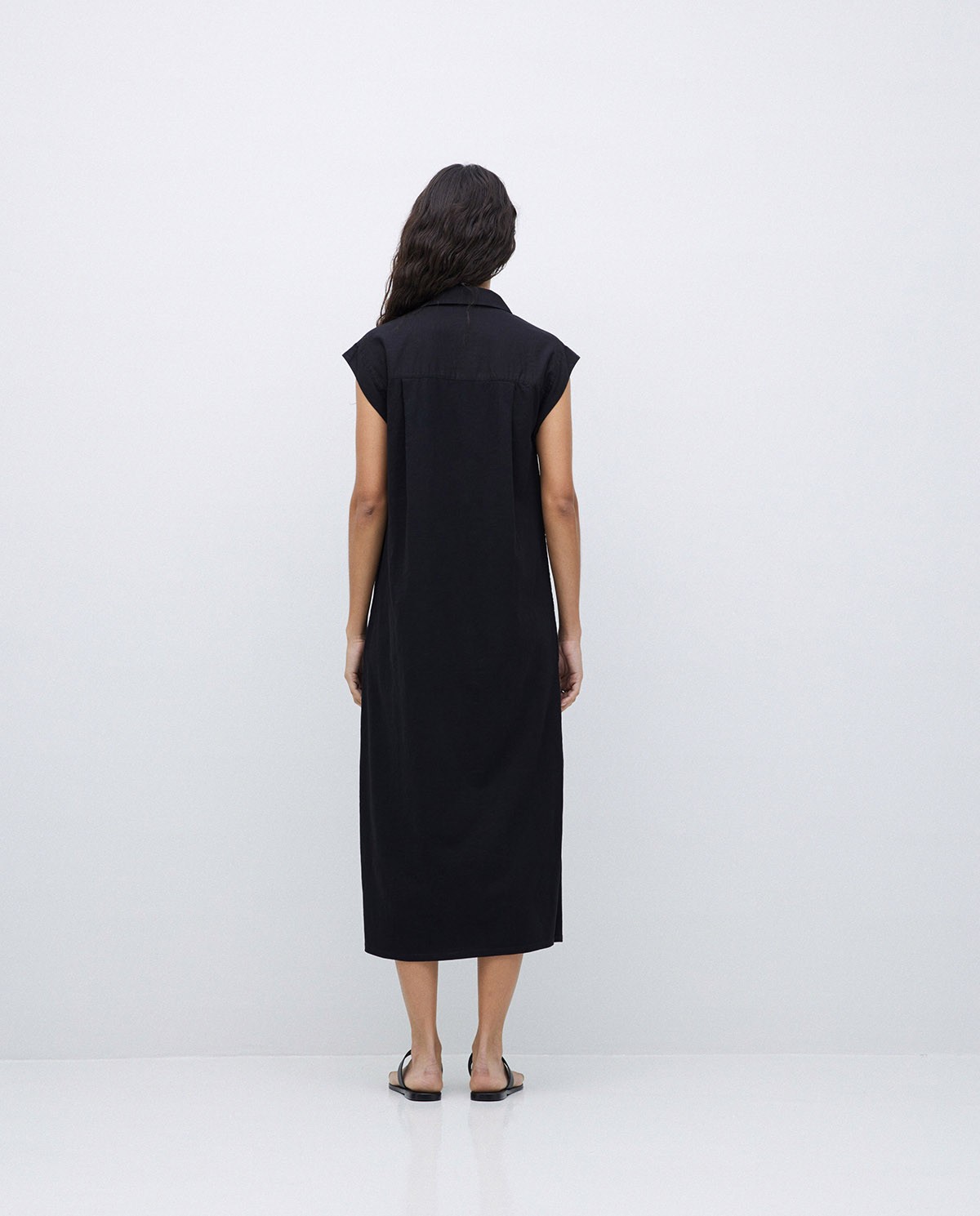 Vestido camisero flamé de algodón negro 7