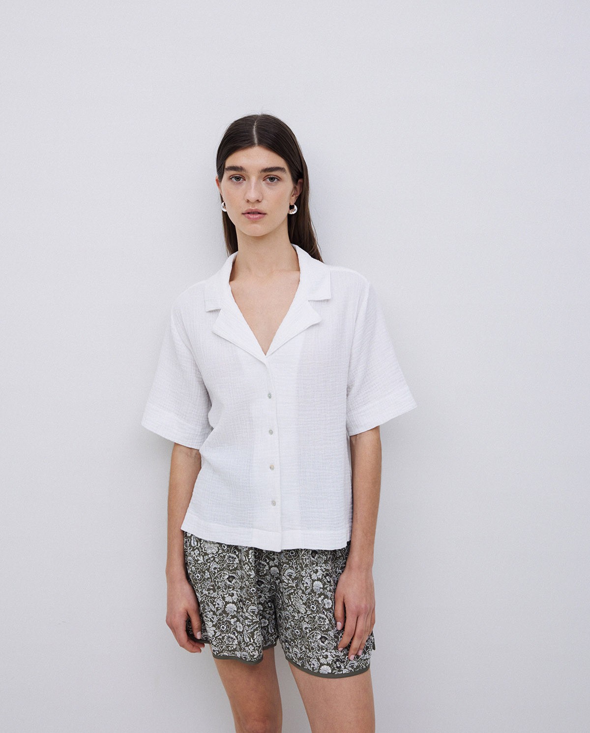 Chemise bi-matière avec col à revers blanc