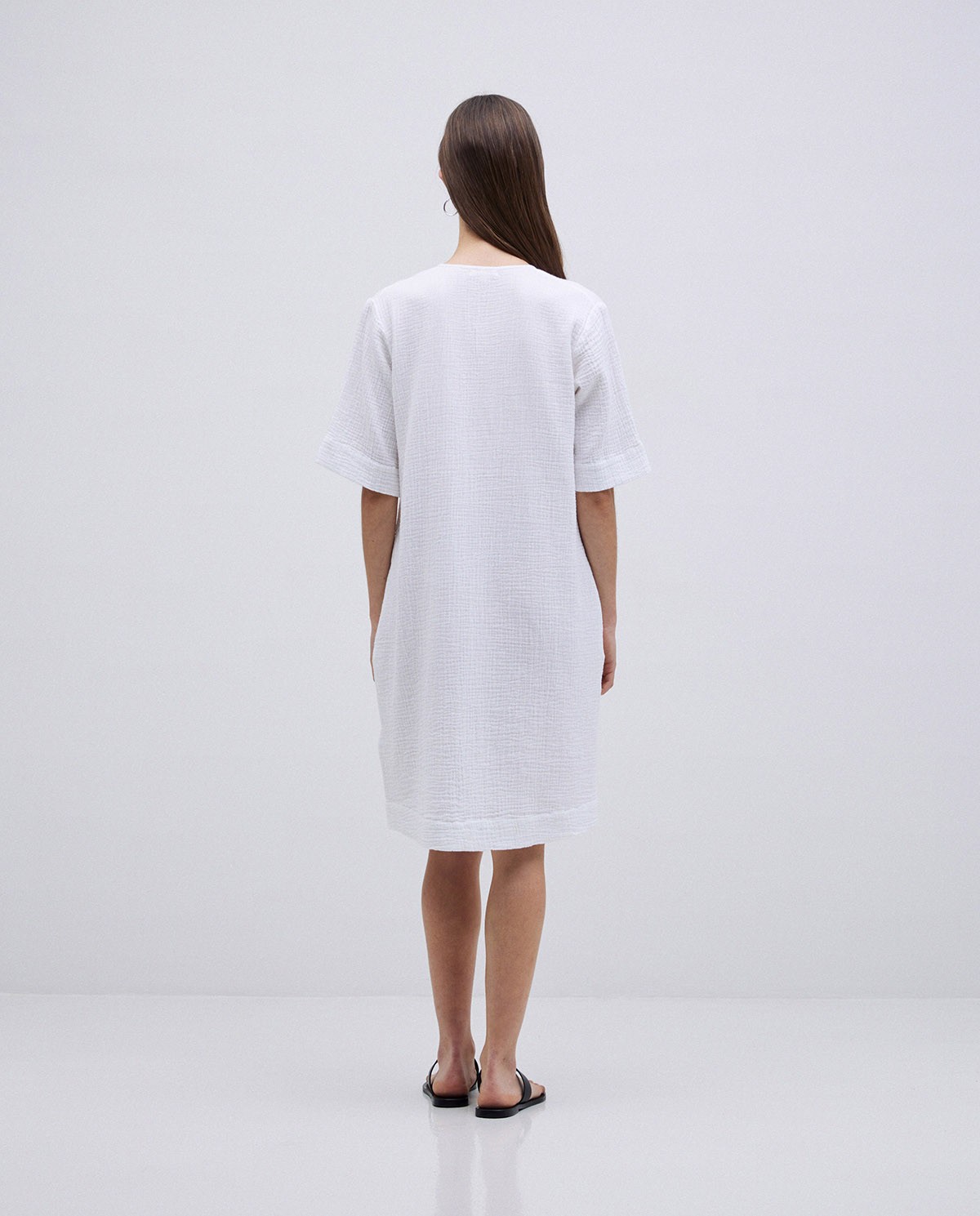 Vestido corto doble gasa blanco 5