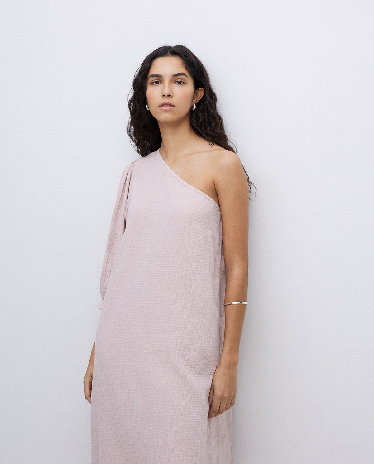 Vestido asimétrico doble gasa rosa pálido 1