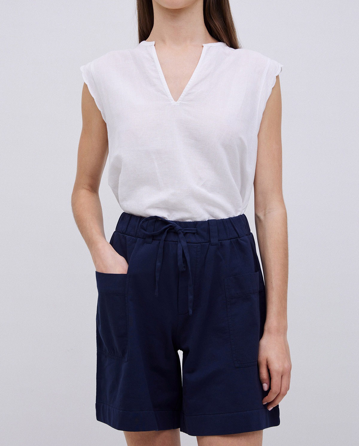 Shorts bolsillos plastrón azul oscuro 1