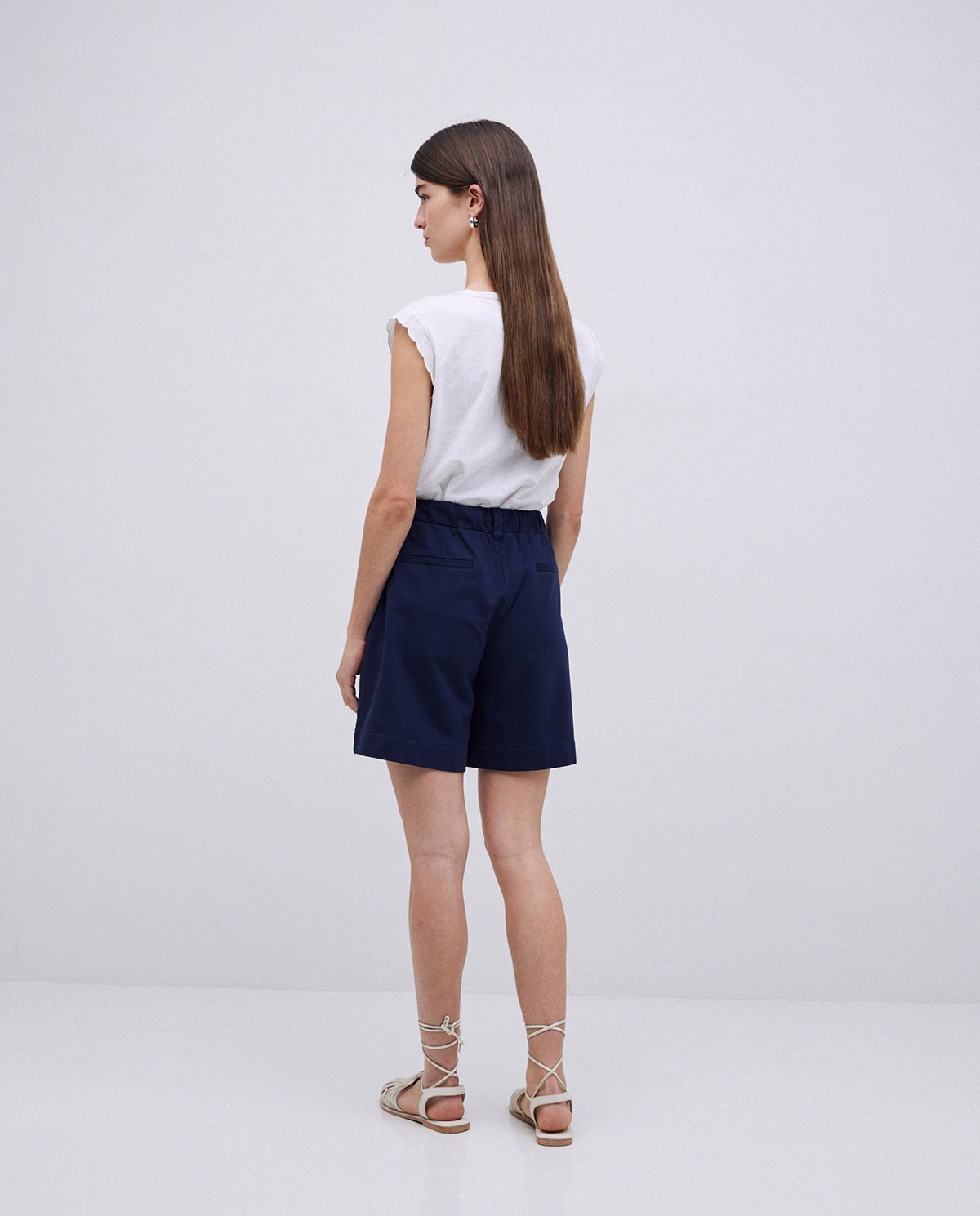 Shorts bolsillos plastrón azul oscuro 2