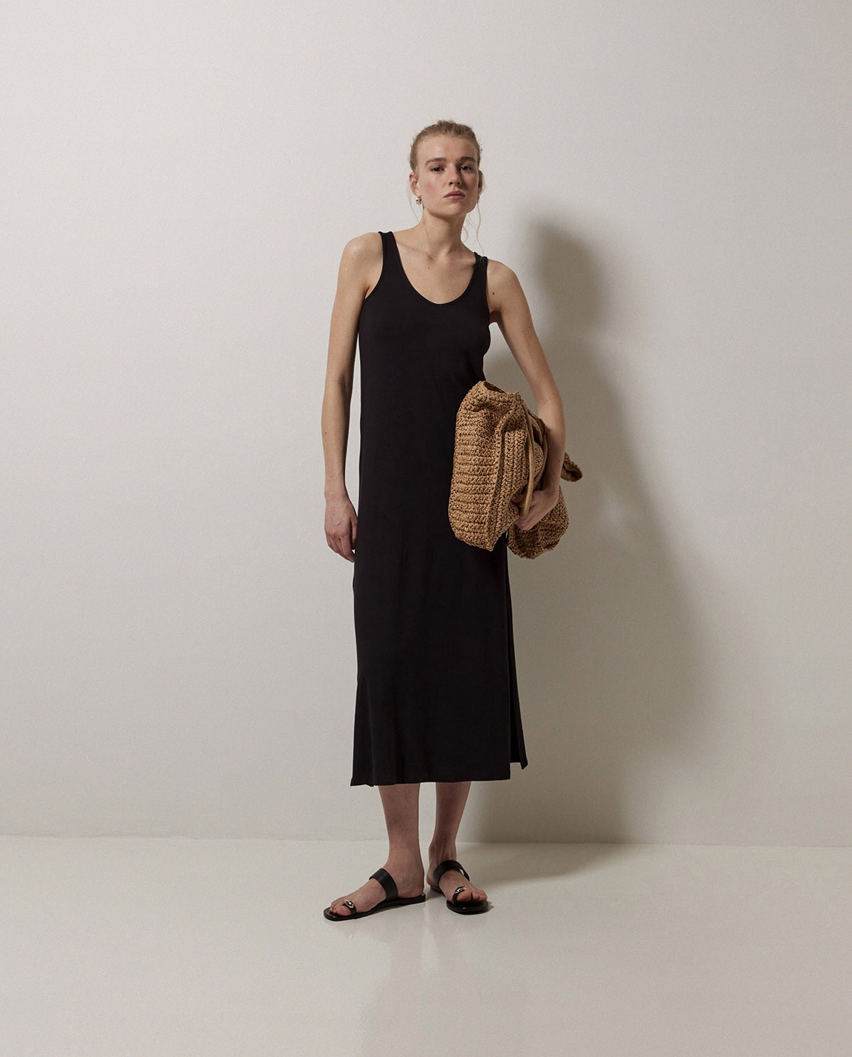 Vestido largo punto negro 1