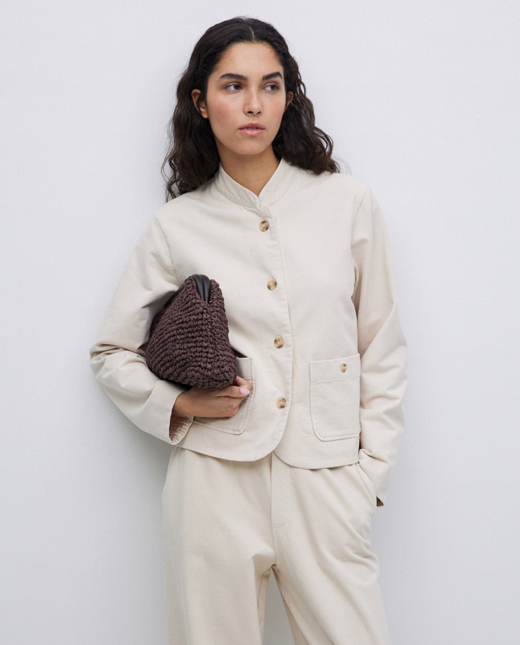 Chaqueta corta cuello mao beige - Chaqueta corta