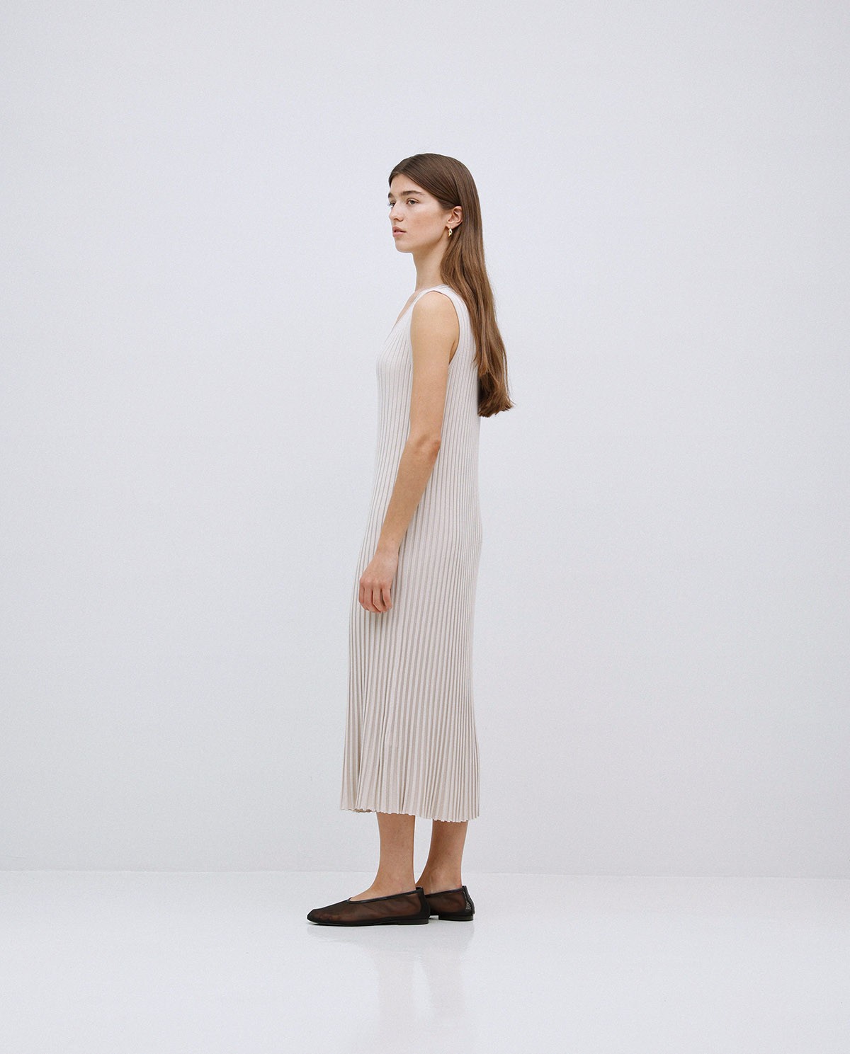 Vestido largo tirantes evasé beige 3