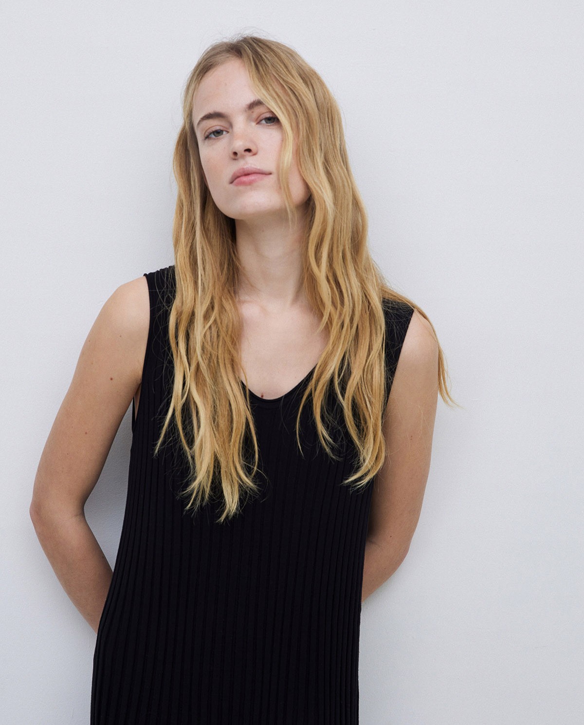Vestido largo tirantes evasé negro 3