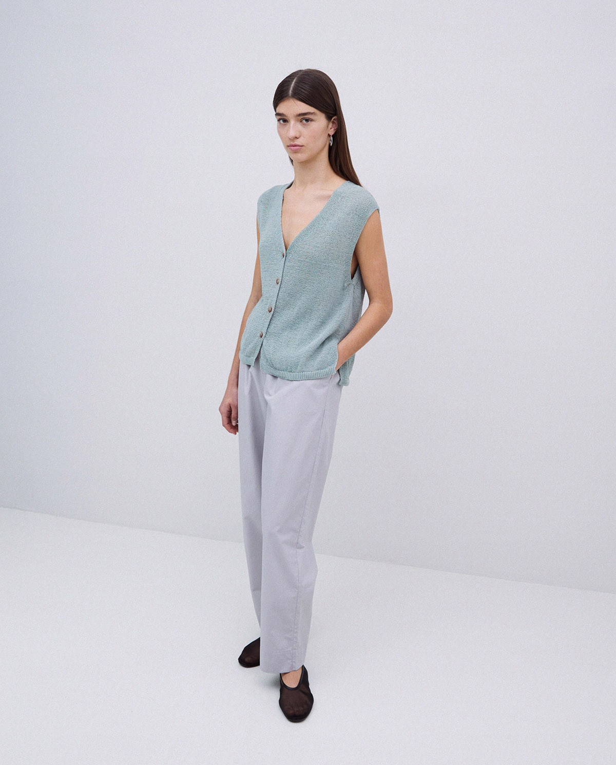 Gilet coton col en V vert clair 4