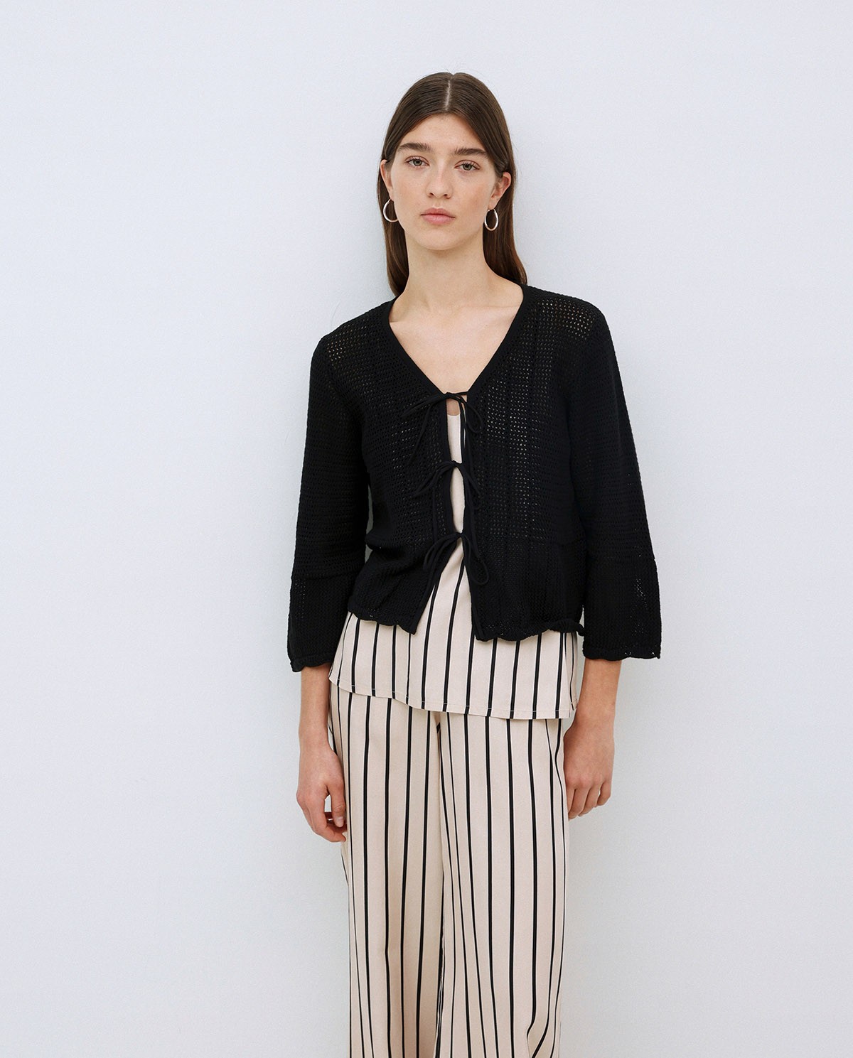 Cardigan ajouré à lacets noir 5