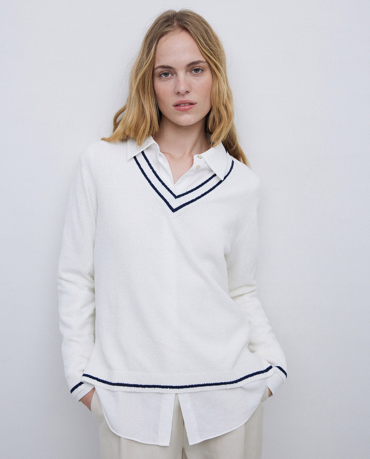 Jersey cuello pico crudo