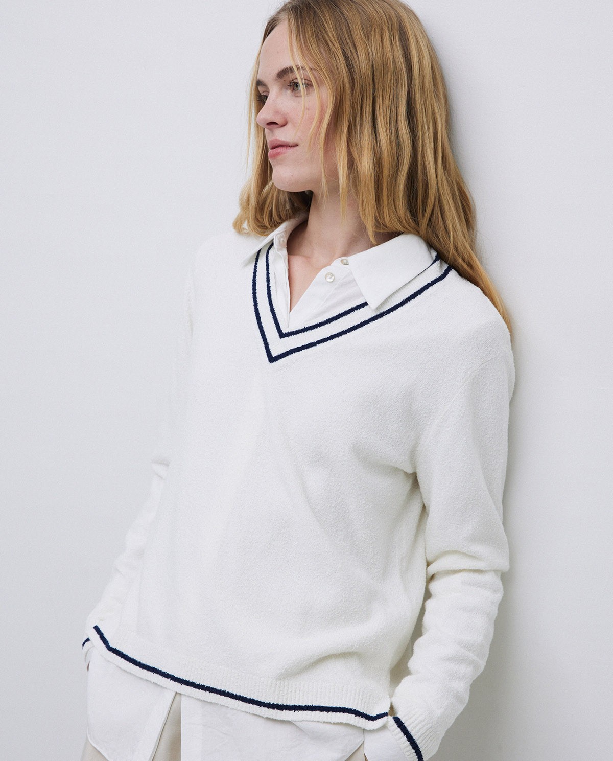Jersey cuello pico crudo