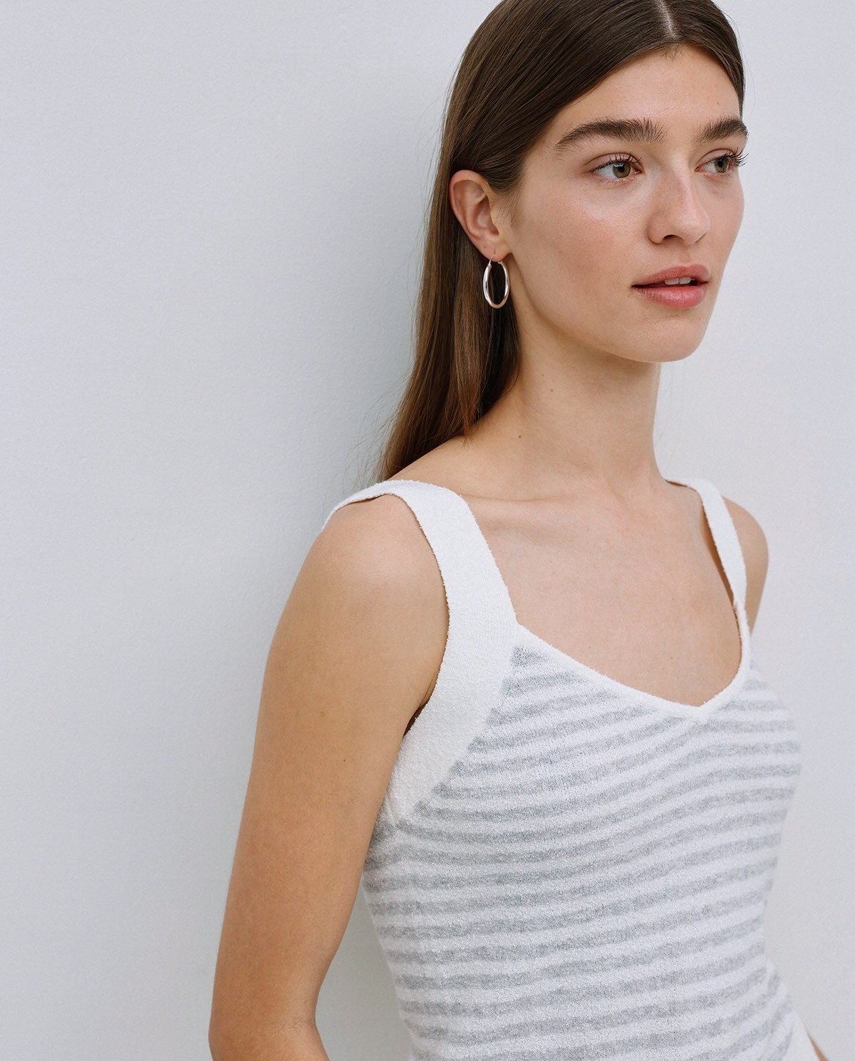 Top tirantes escote pico rayas gris 2