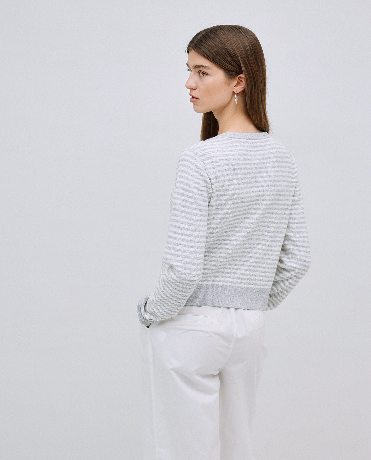 Cardigan à rayures en coton gris 4