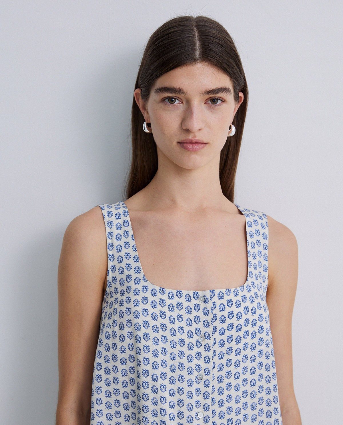 Top tirantes EcoVero™ botones azul 
