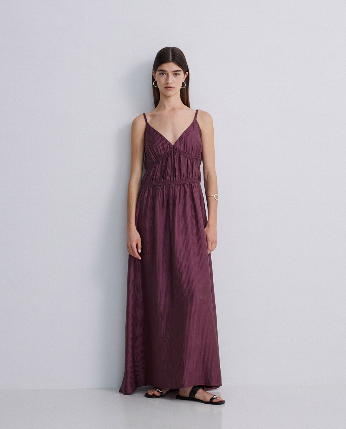 Vestido largo corte imperio berenjena