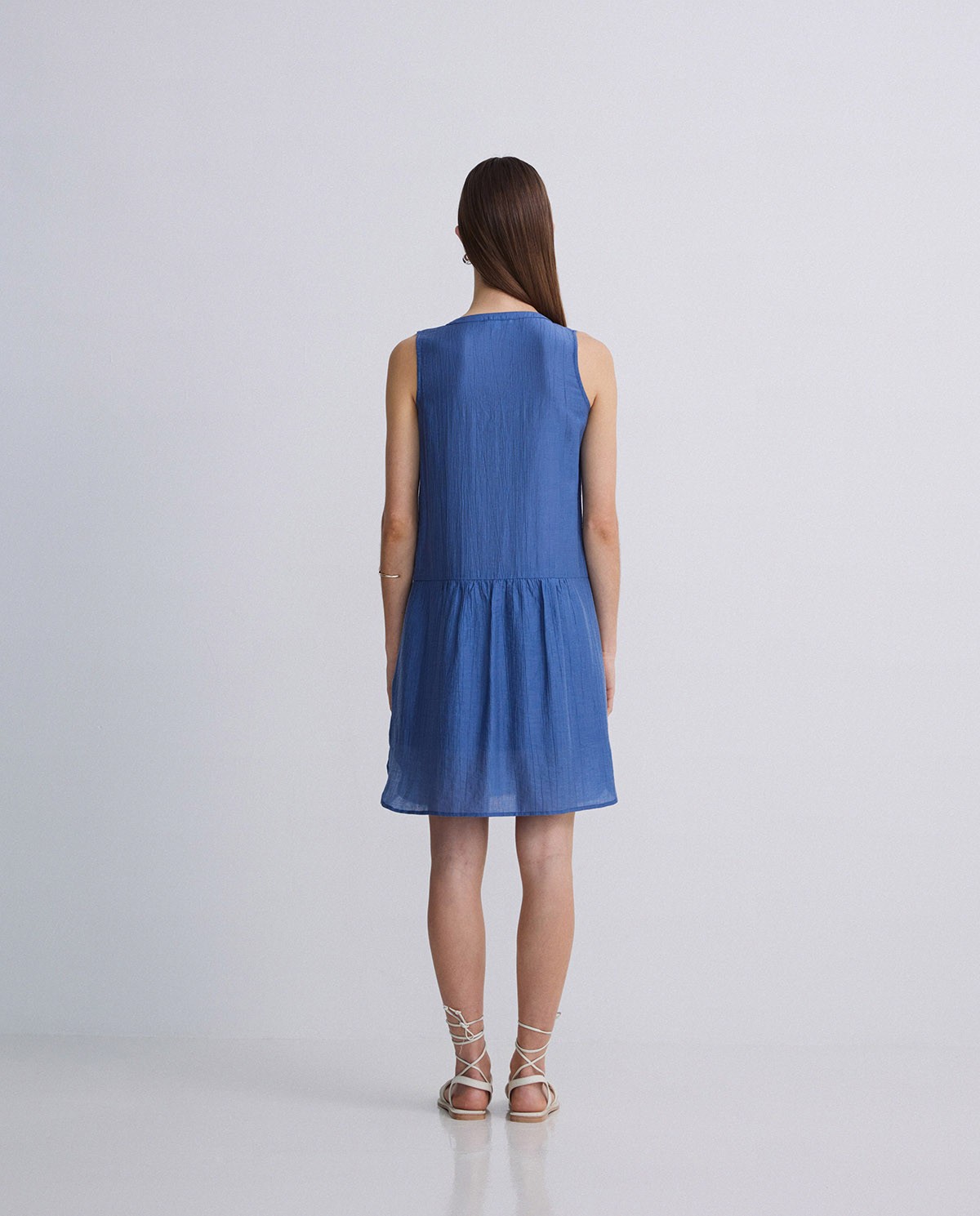 Robe courte bleu satin 6