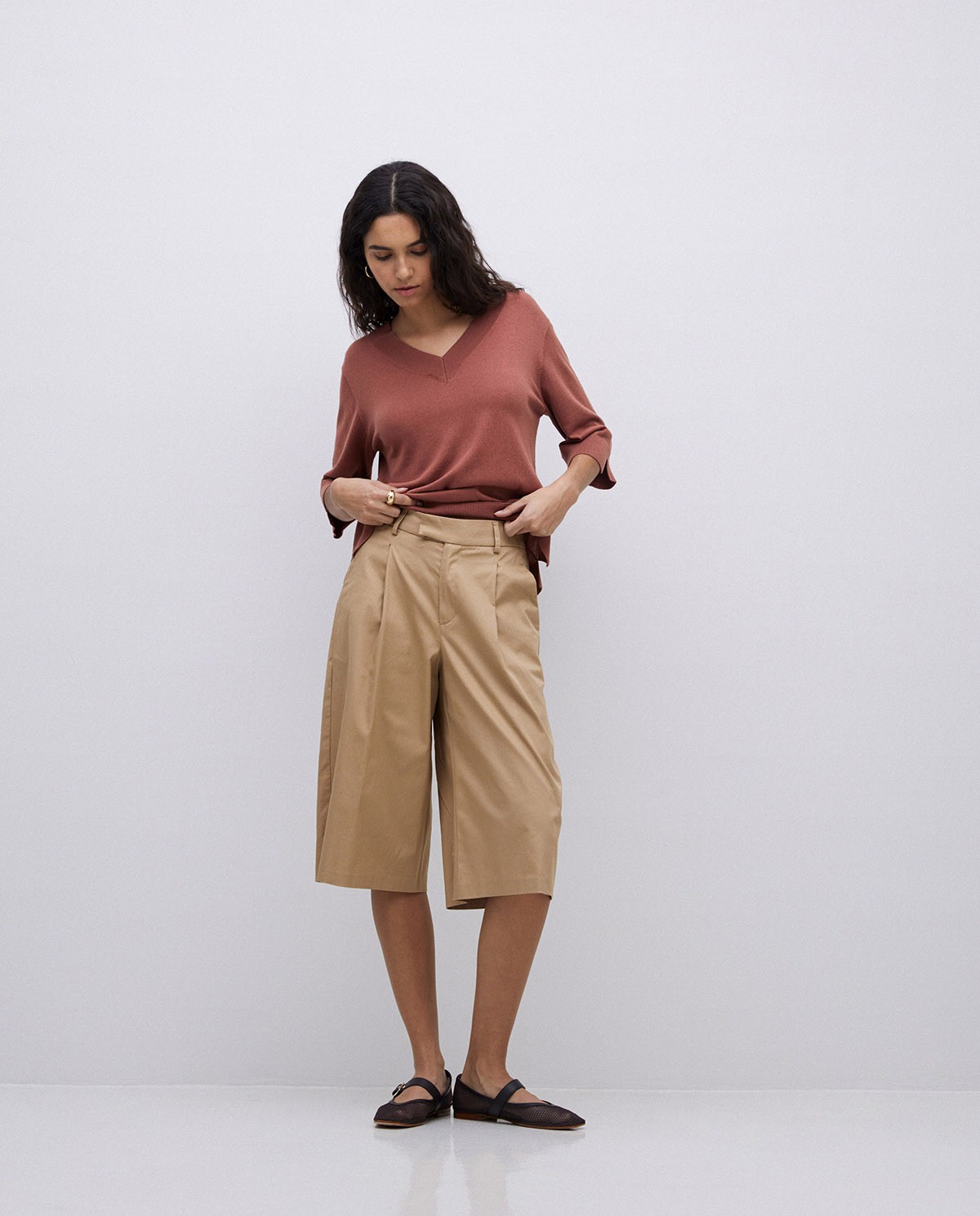 Camel raincoat Bermuda shorts