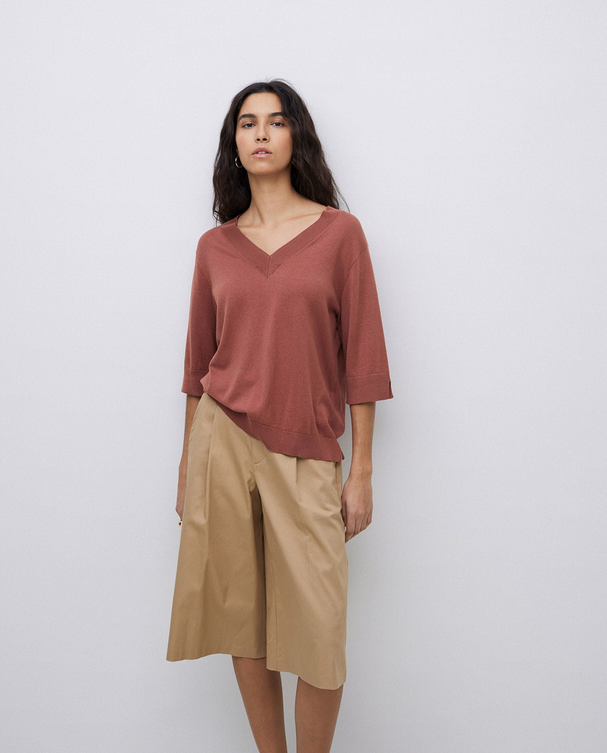 Camel raincoat Bermuda shorts