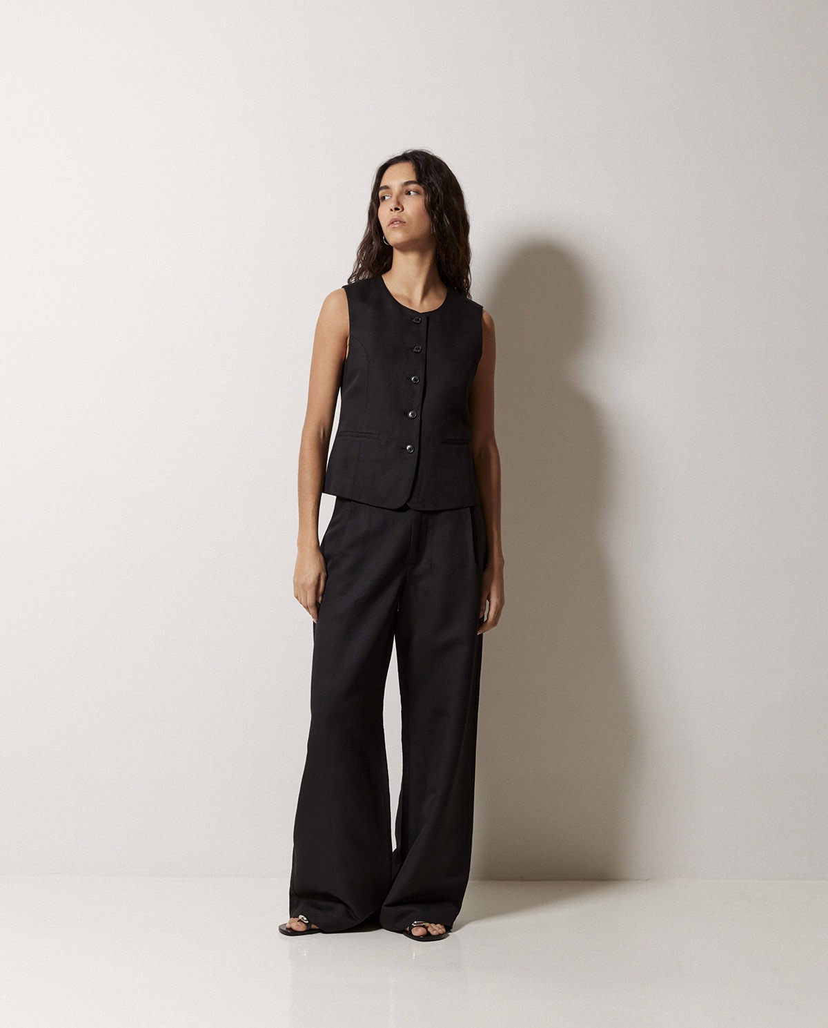 Pantalones wide leg pinzas negro 3