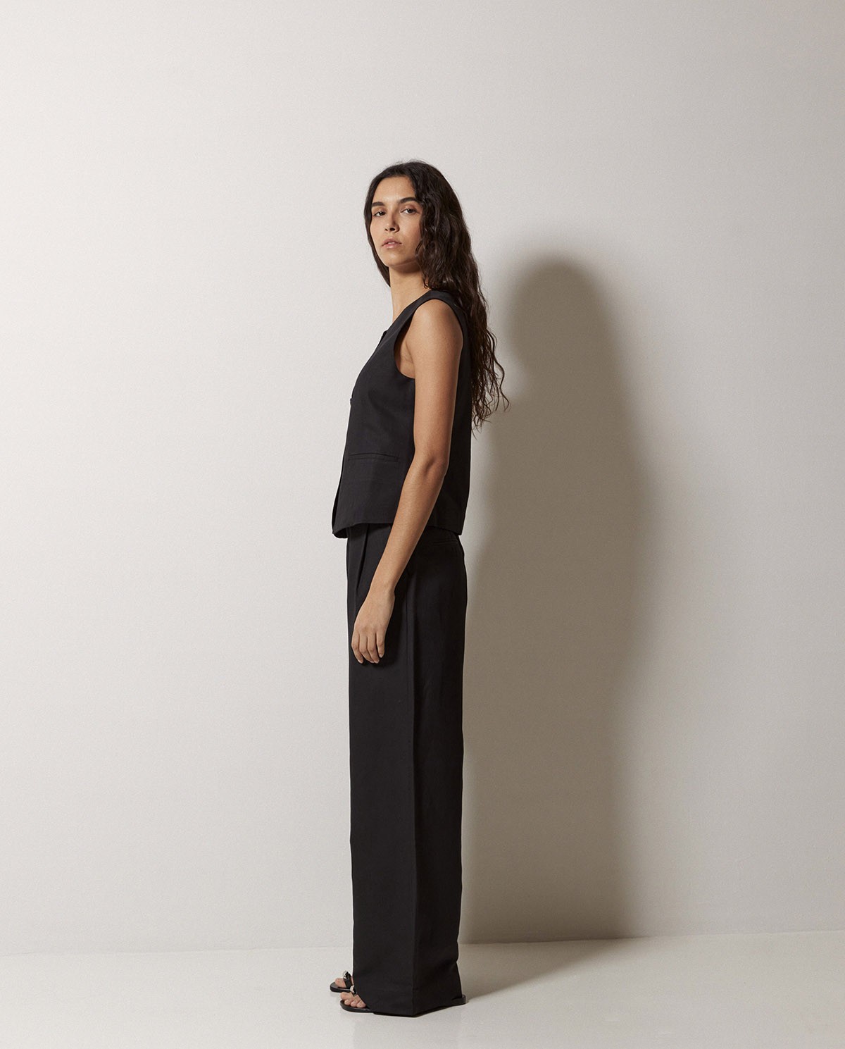 Pantalones wide leg pinzas negro 4