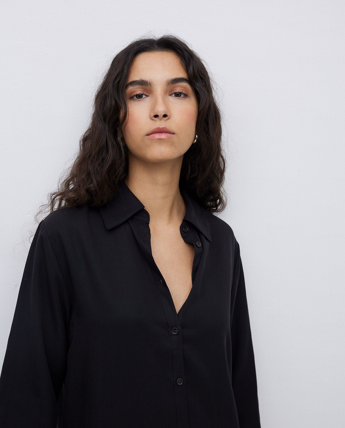 Vestido tencel cuello camisero negro 1