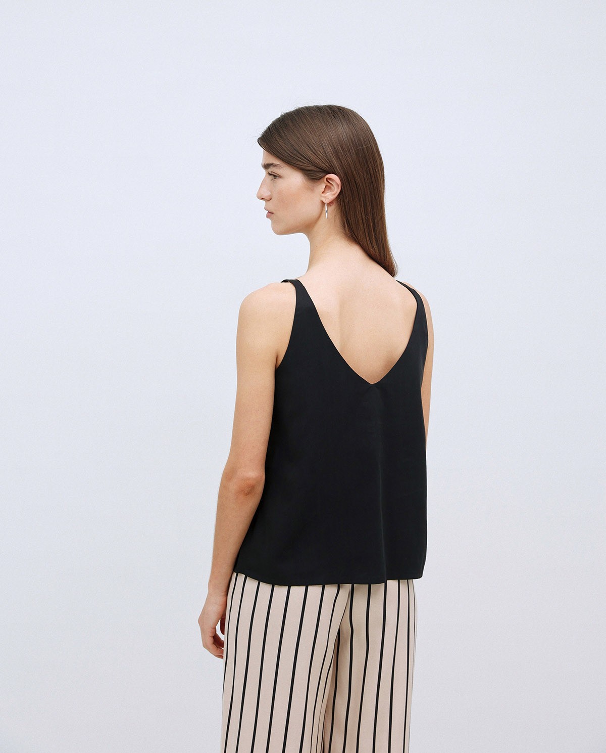 Top Tencel pico negro 3