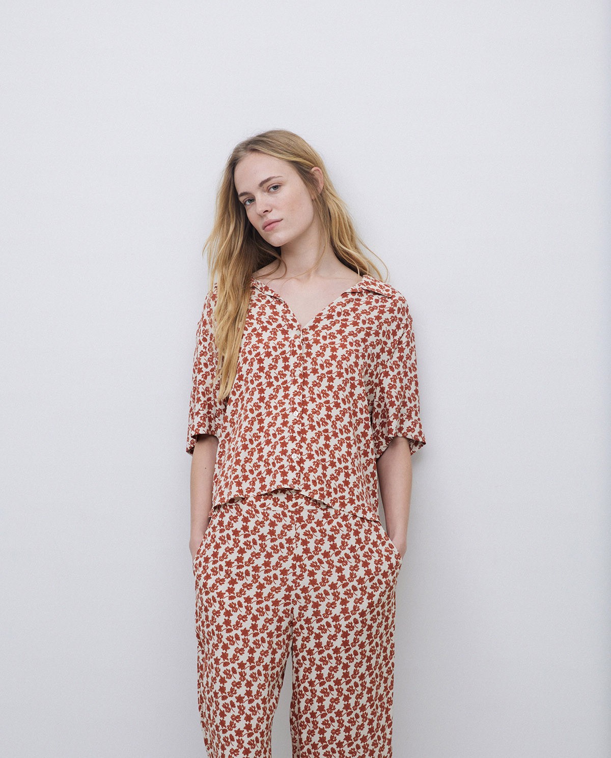 Chemise en viscose à fleurs terracotta