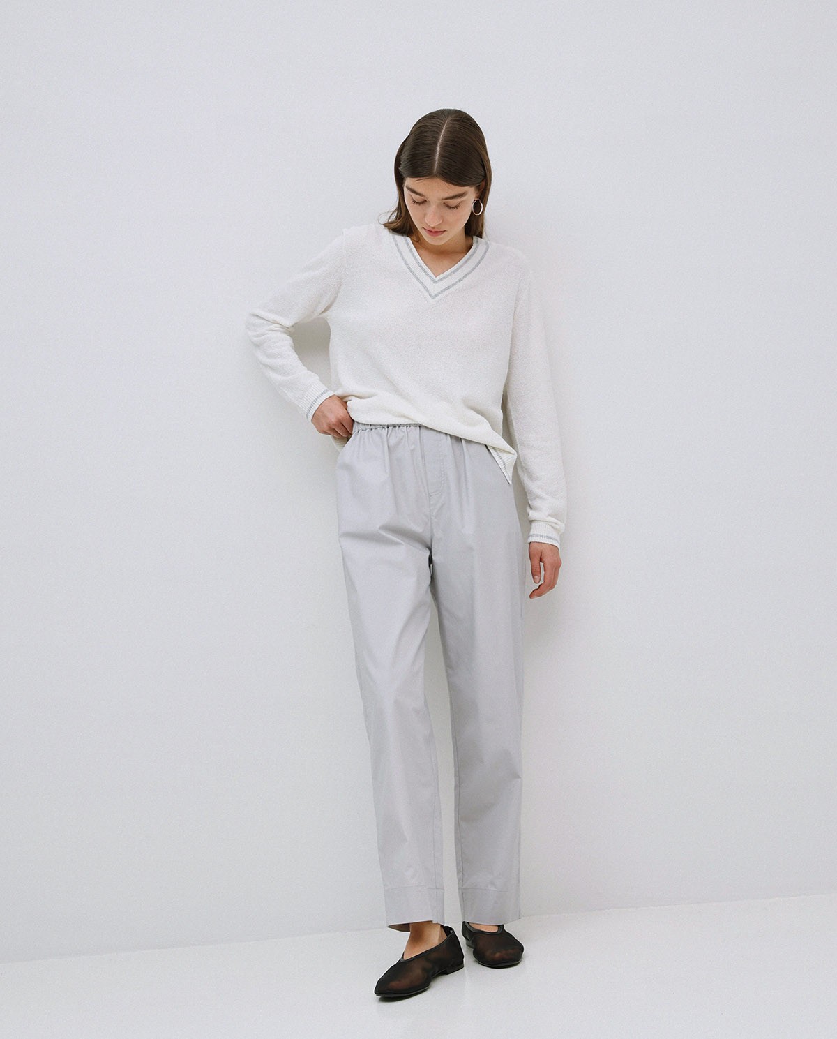 Pantalon coupe droite en popeline gris 1