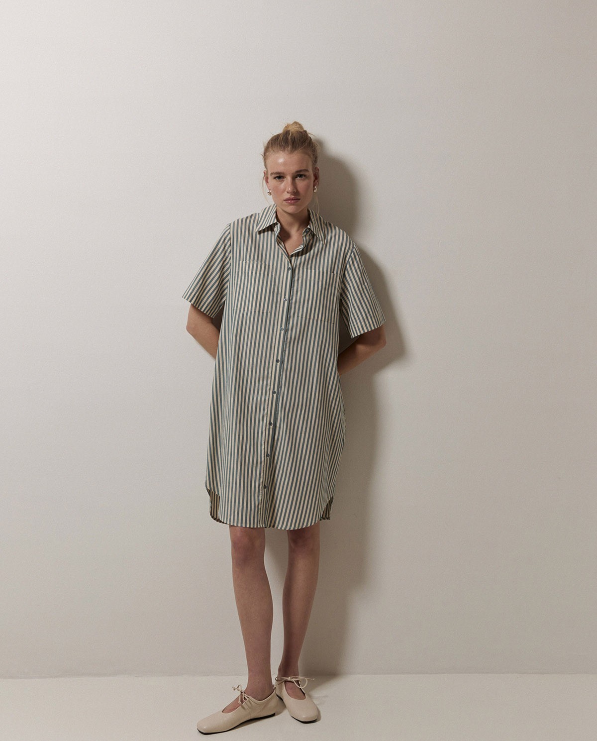 Green striped short dress