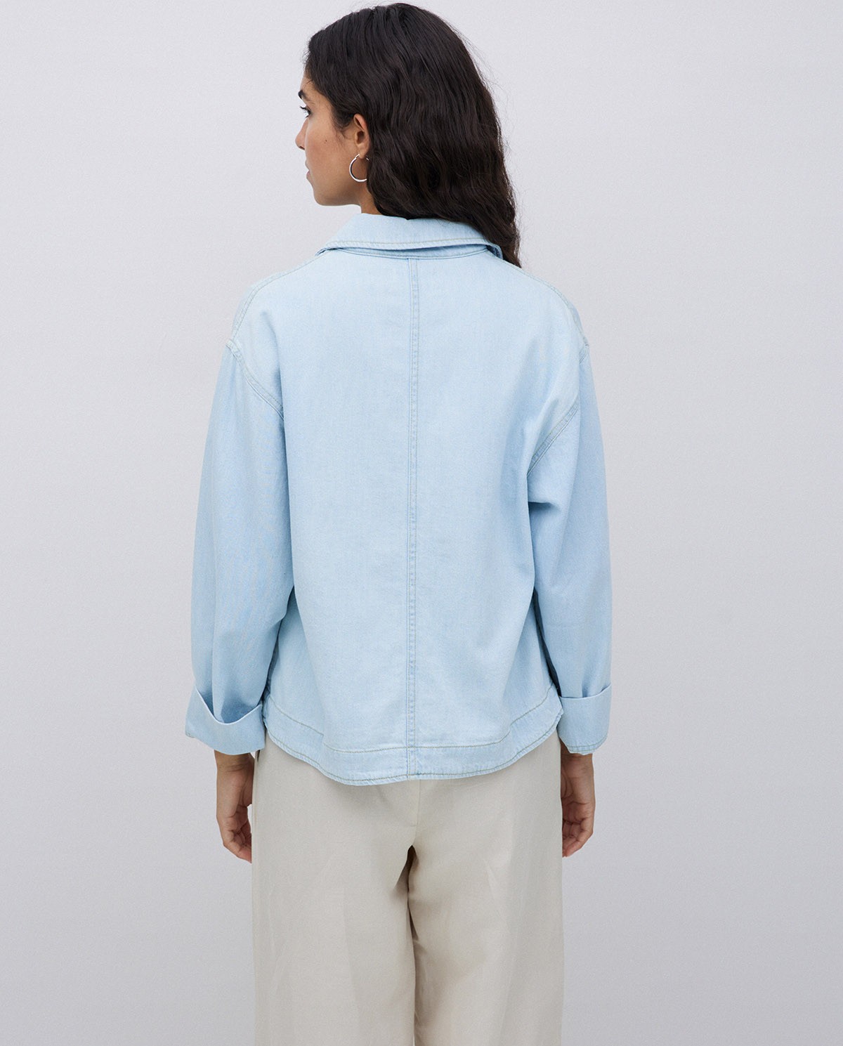 Indigo blue denim jacket with pockets