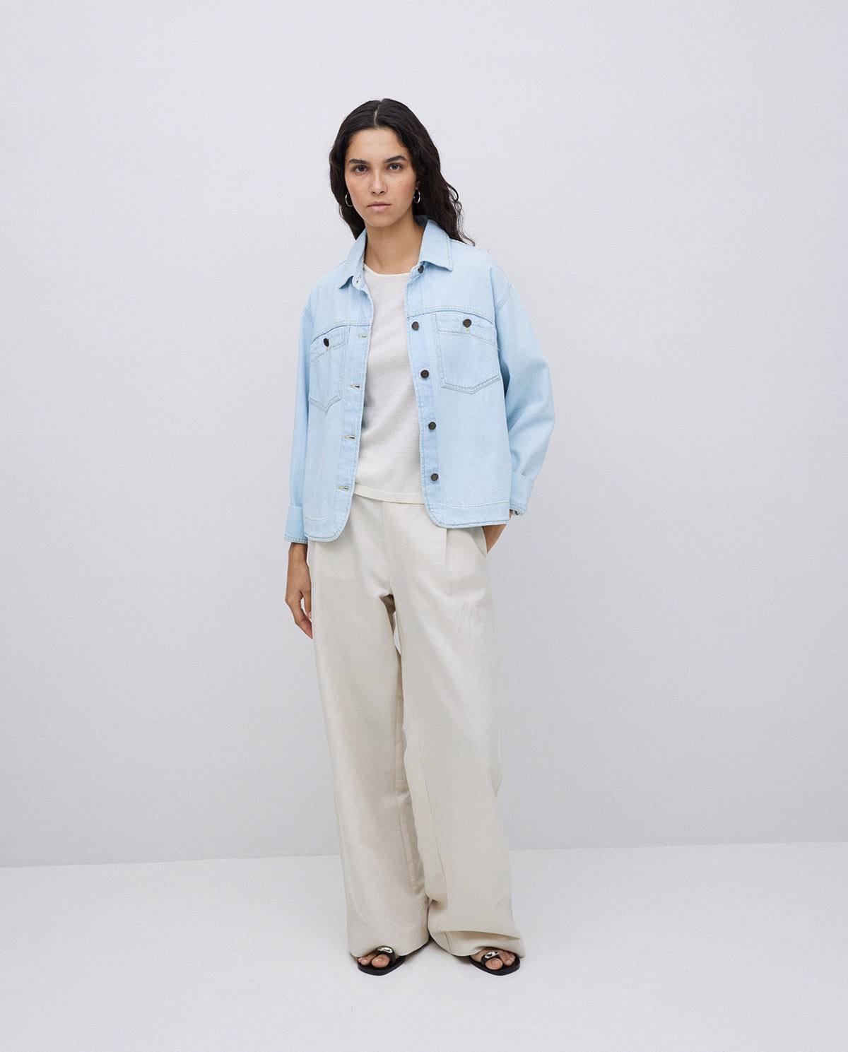 Indigo blue denim jacket with pockets