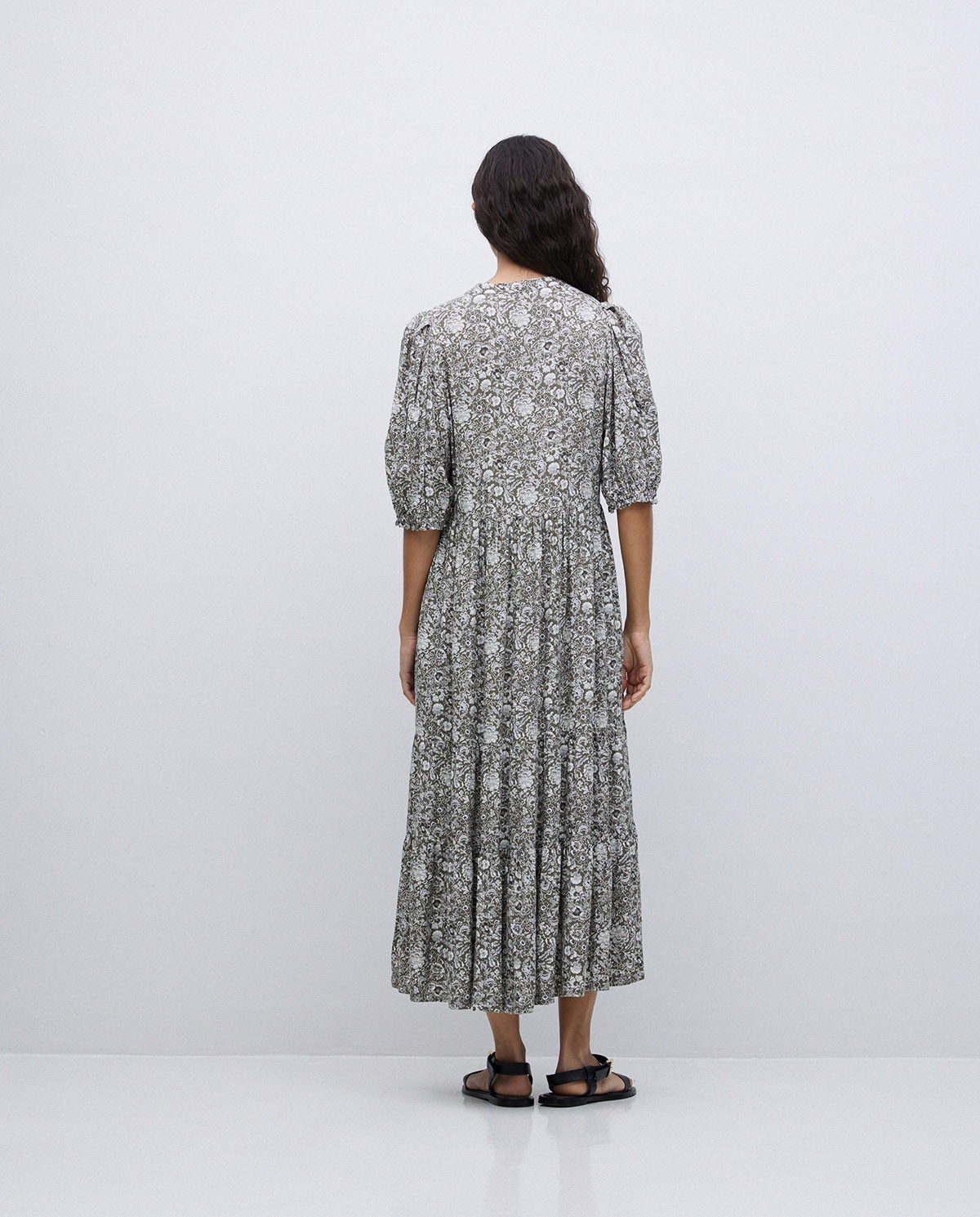 Robe fluide à manches courtes kaki