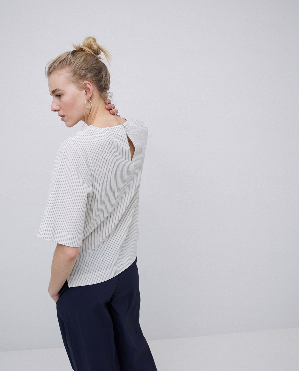 Chemise boutonnée au dos écrue 1