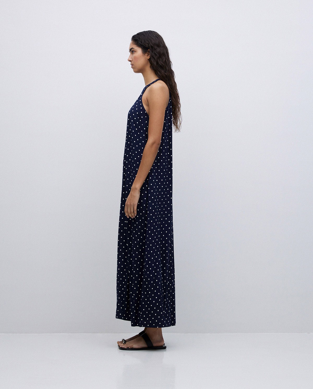 Vestido largo cuello halter lunares azul oscuro 2