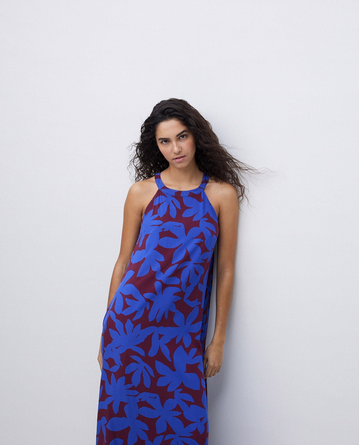 Vestido largo cuello halter azul 1