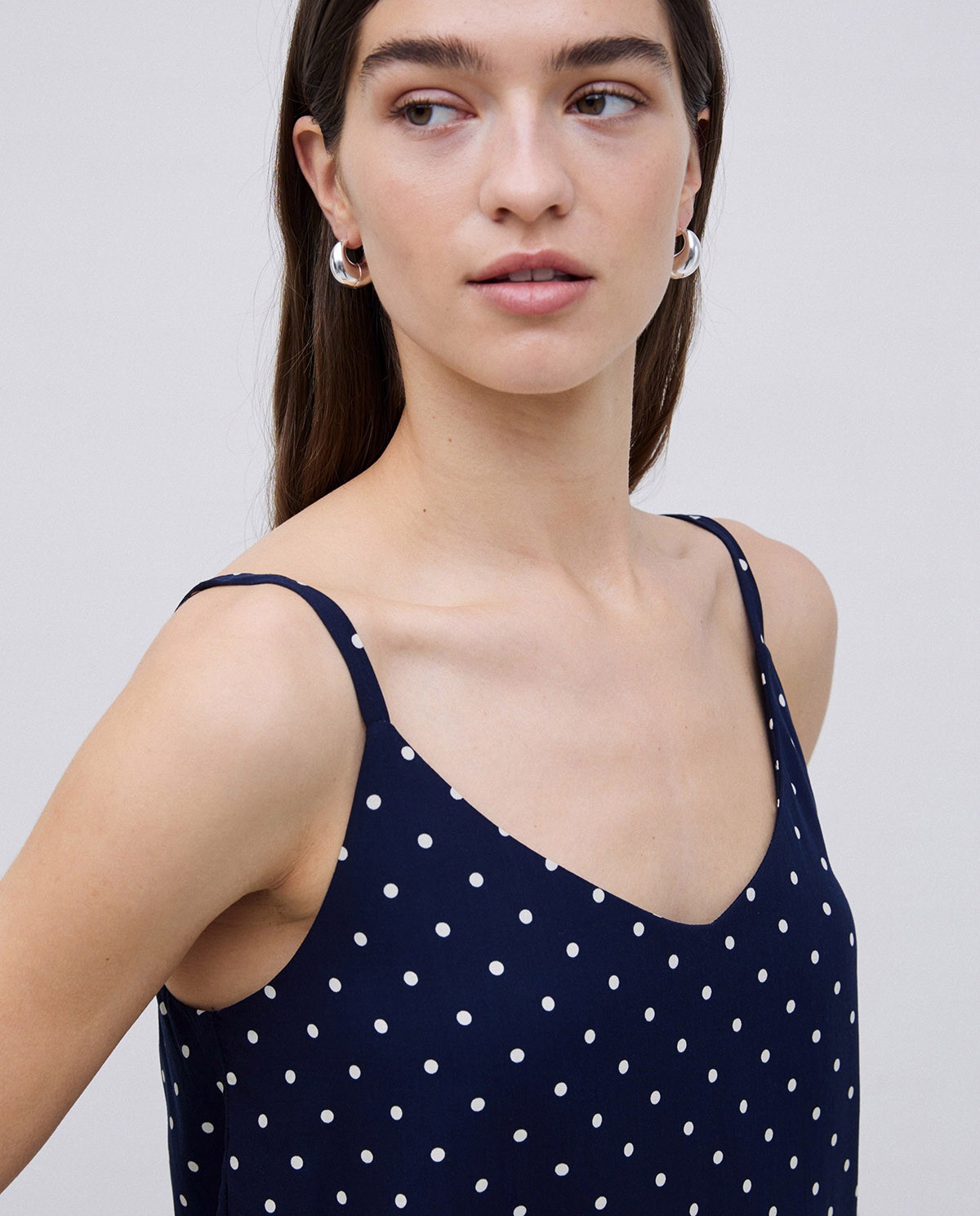 Top tirantes viscosa lunares azul oscuro