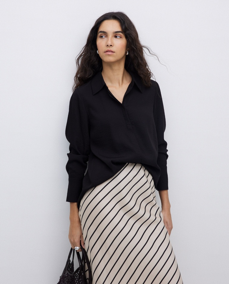 Black flowy viscose shirt