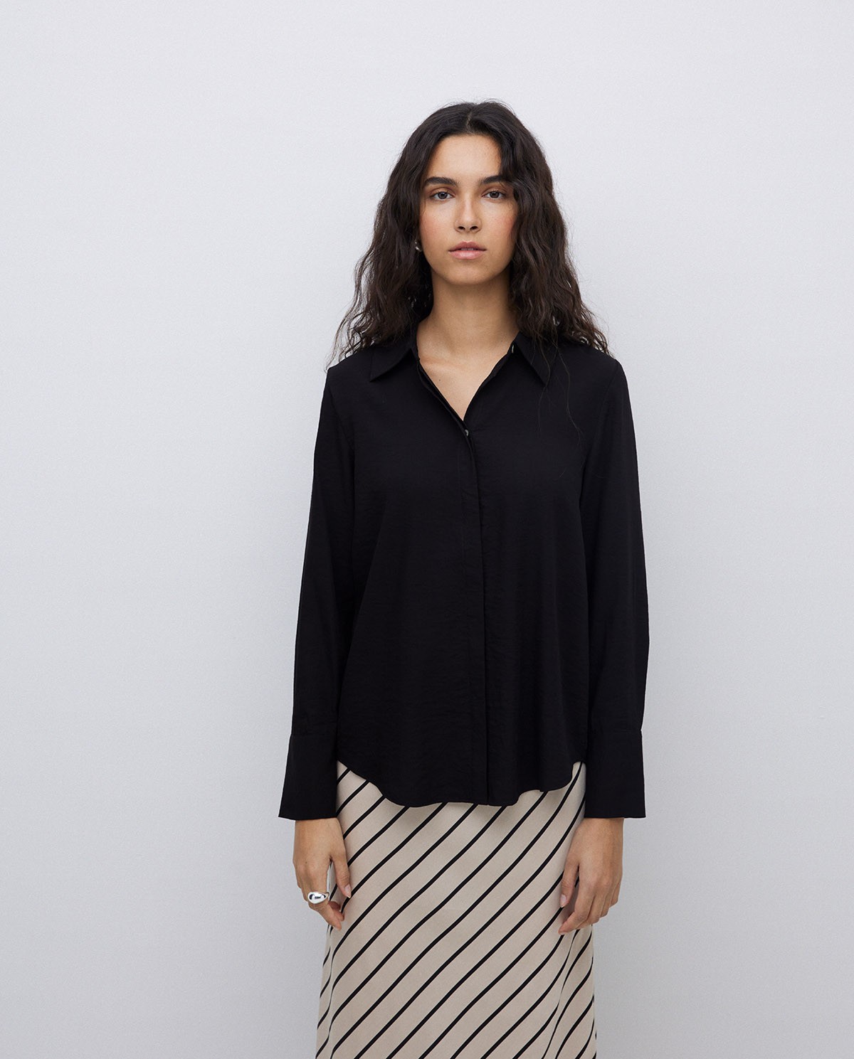 Black flowy viscose shirt 3