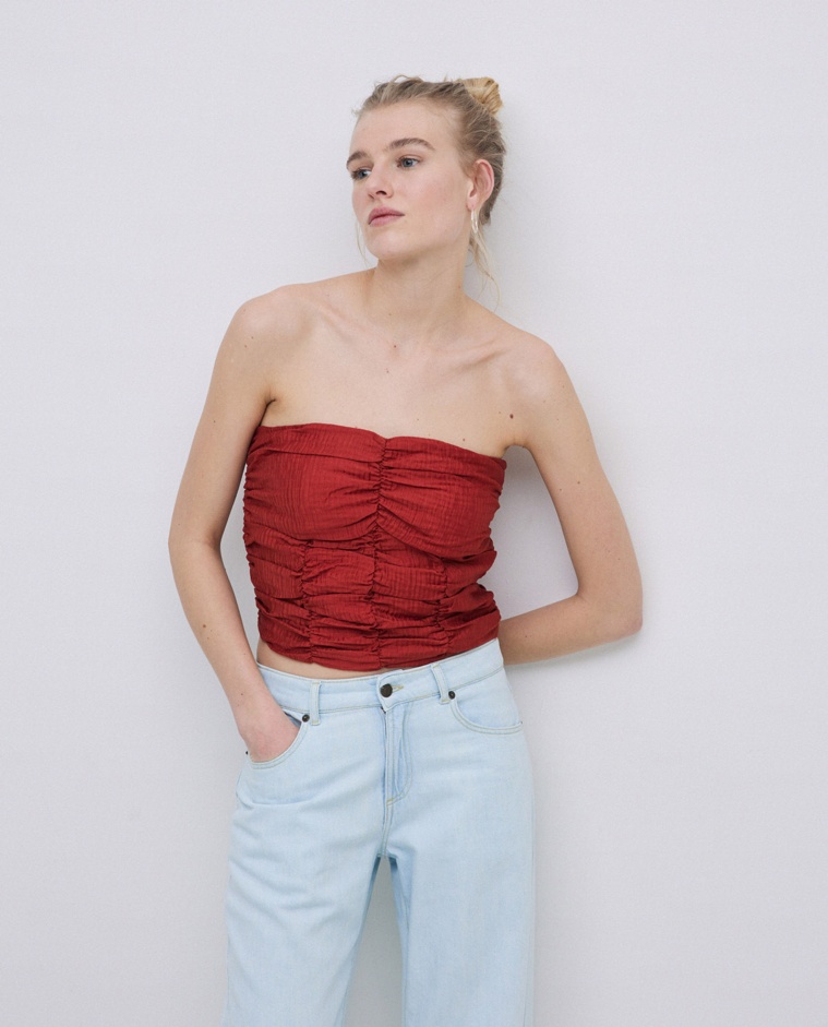 Top drapé terracotta épaules nues