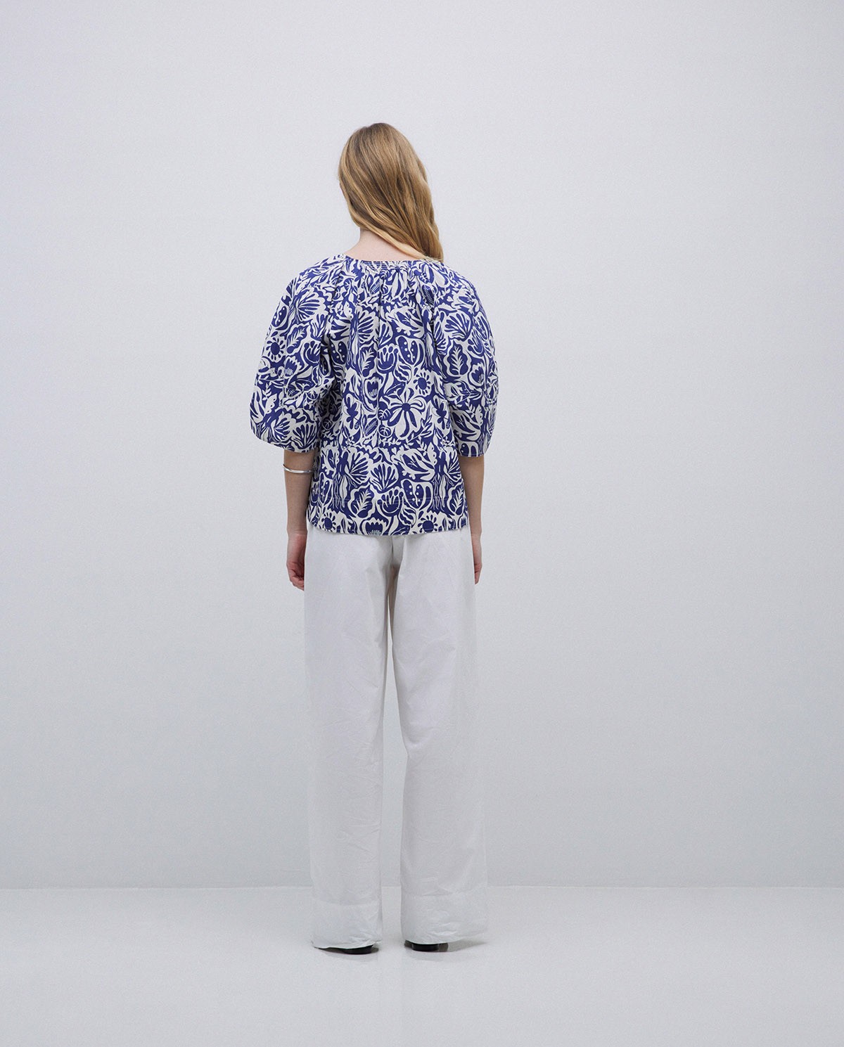 Chemise col tunisien floral bleu indigo 6