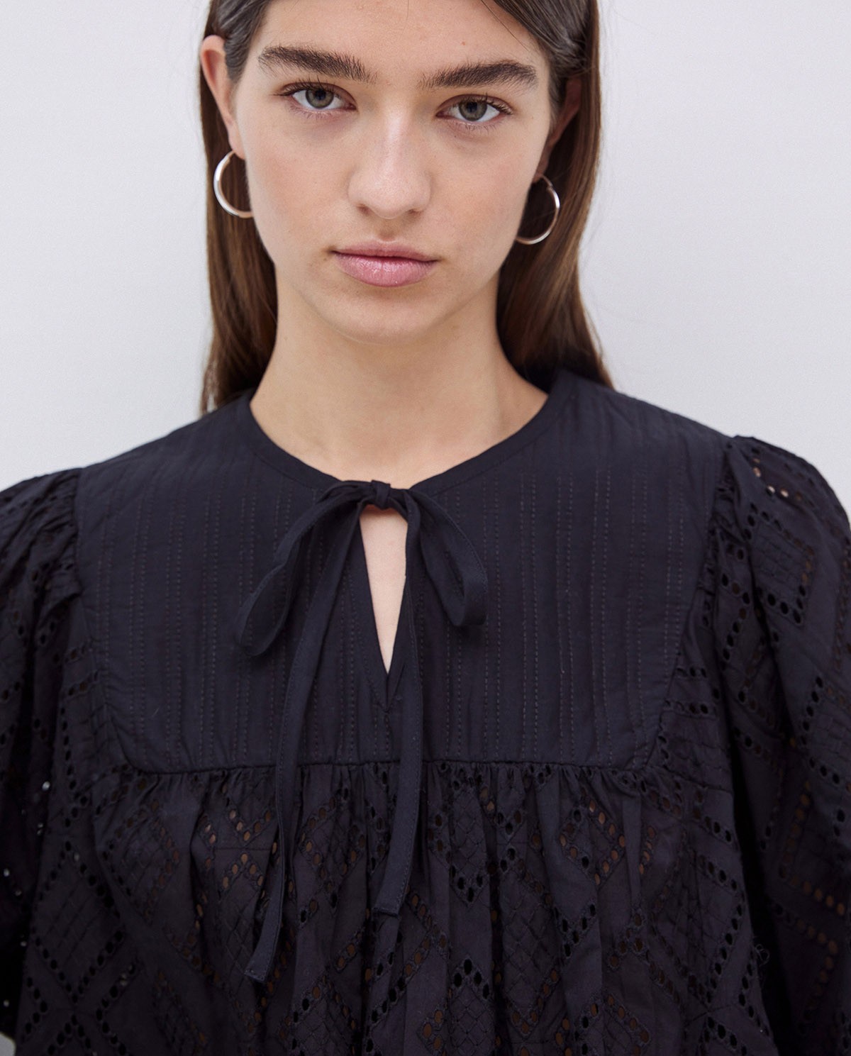 Blusa canesú acolchado negro
