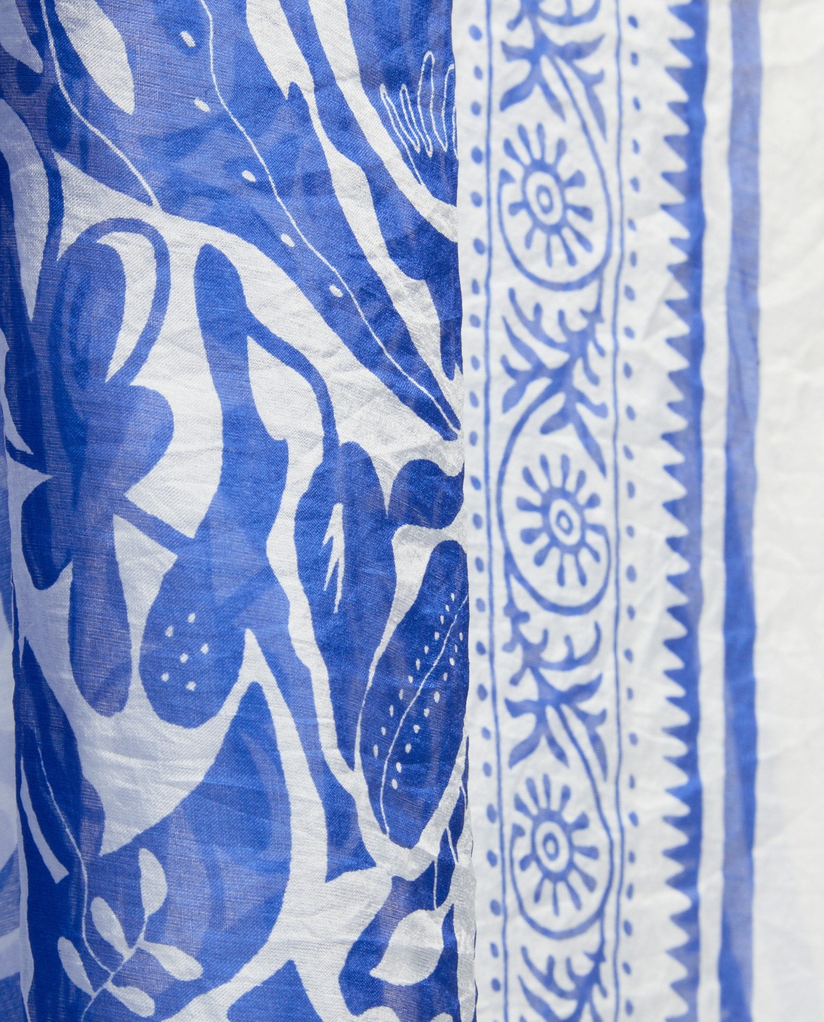 Foulard bleu en soie 2