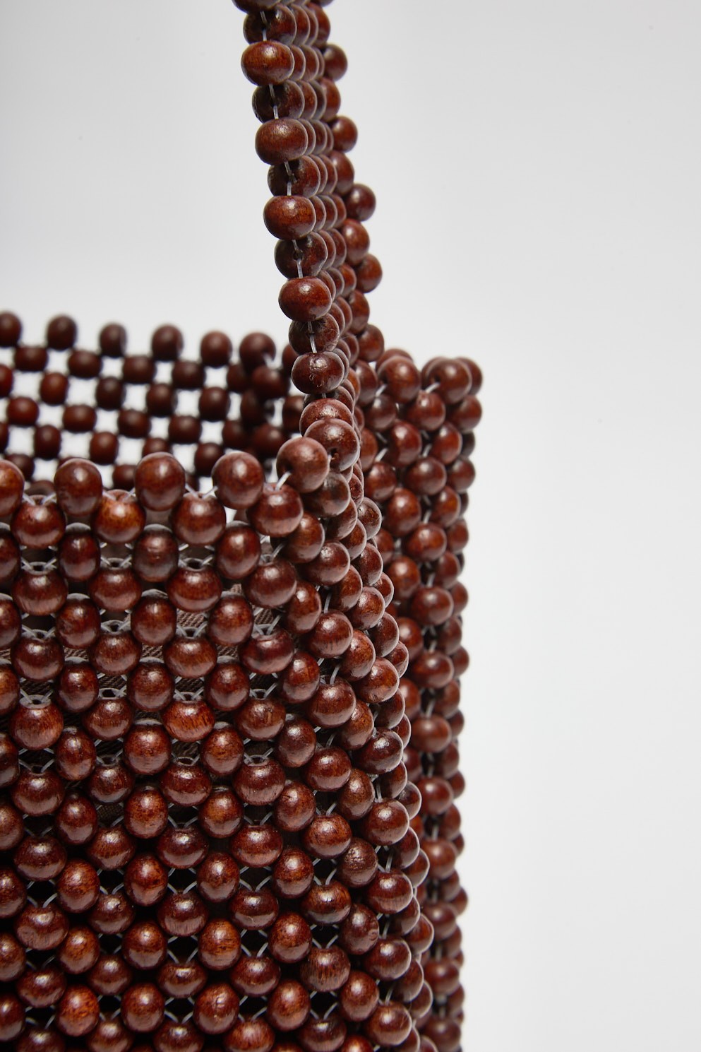 Sac avec perles en bois couleur chocolat 5