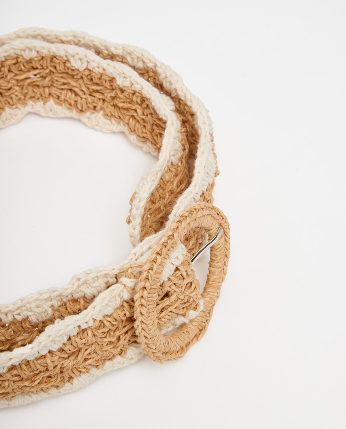 Ceinture en raphia beige avec détails en macramé 3