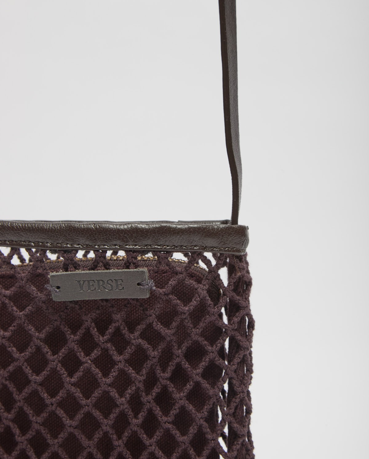 Chocolate mesh mobile pouch 3