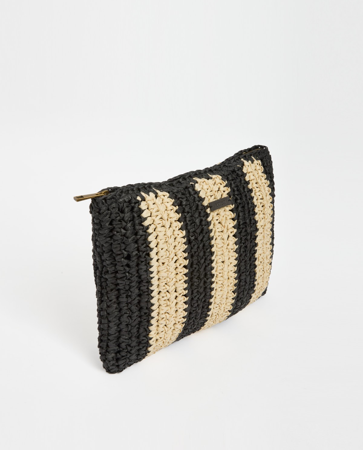 Clutch rafia crudo y negro 3