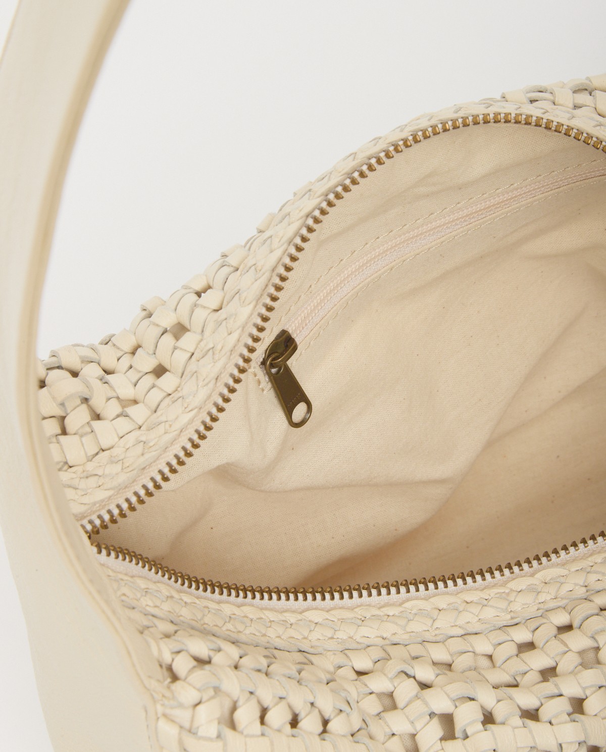 Sac fait main en cuir tressé écru 6